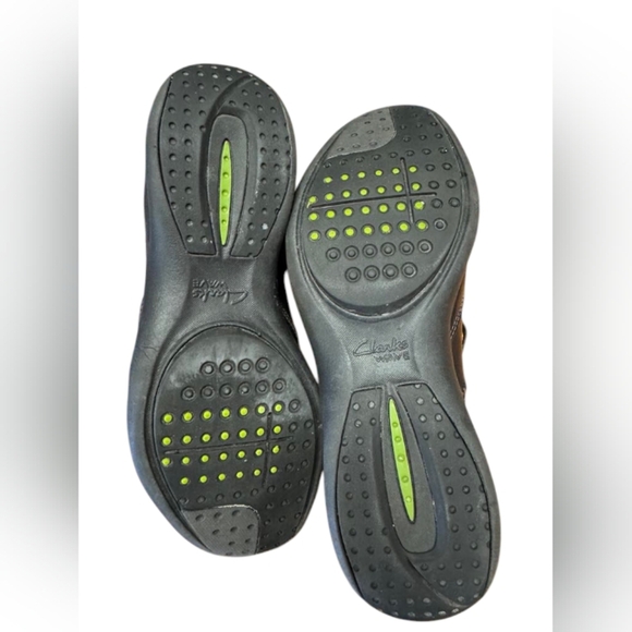 Clark’s Slip On Leather Shoe EUC Wave Walk Black Size 7 1/2 M - Picture 7 of 8